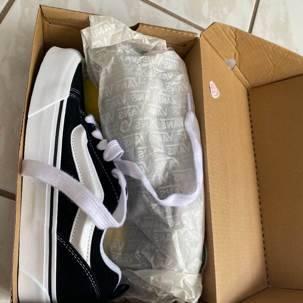 Vans Men 5/Women 6.5 Black white